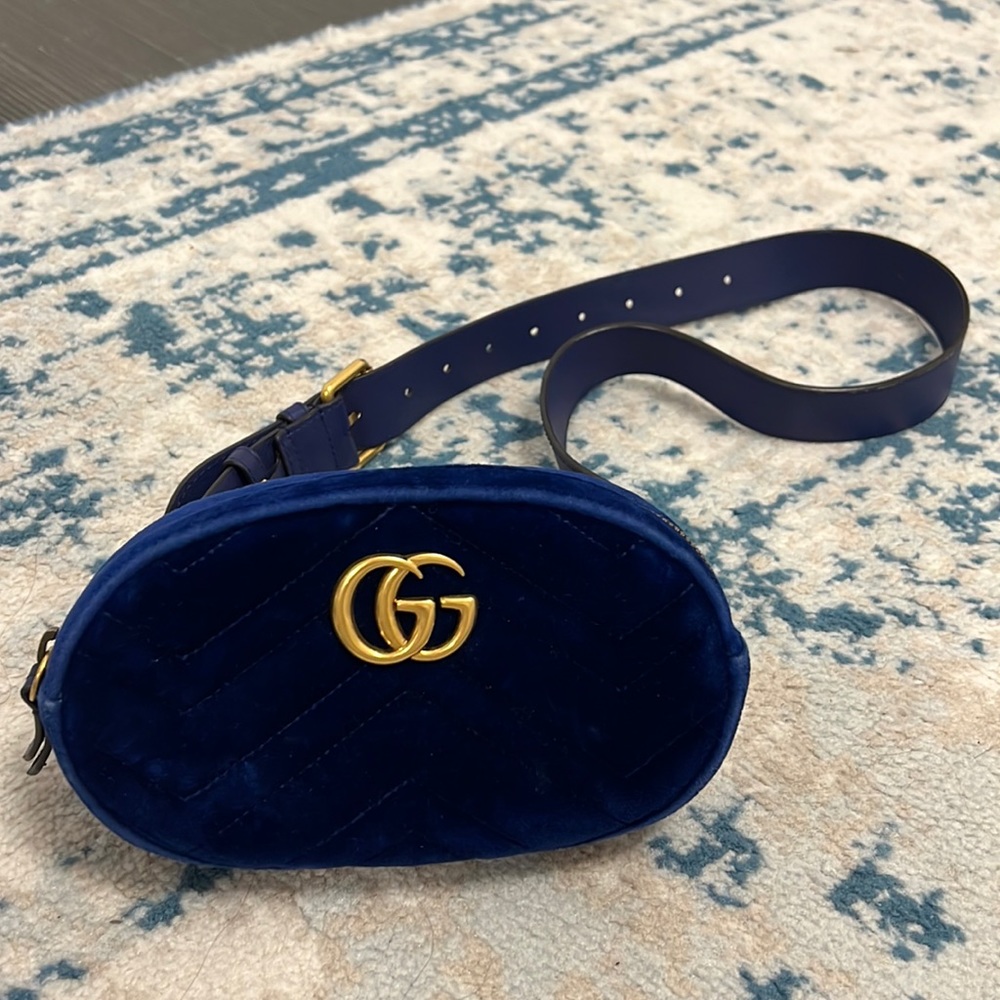 Stunning Gucci marmont belt bag velvet, leather and silk